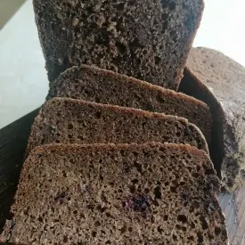 Хлеб ржаной со смородиной